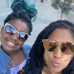 Meet your Posher, Risa